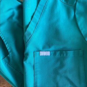 Figs Small Hunter Green Scrub Top